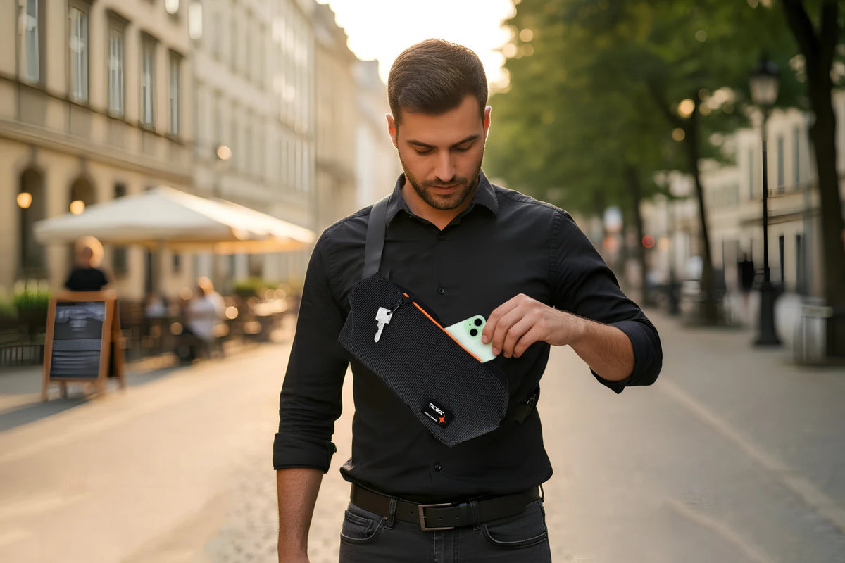 NIGHT SPARK SLINGBAG