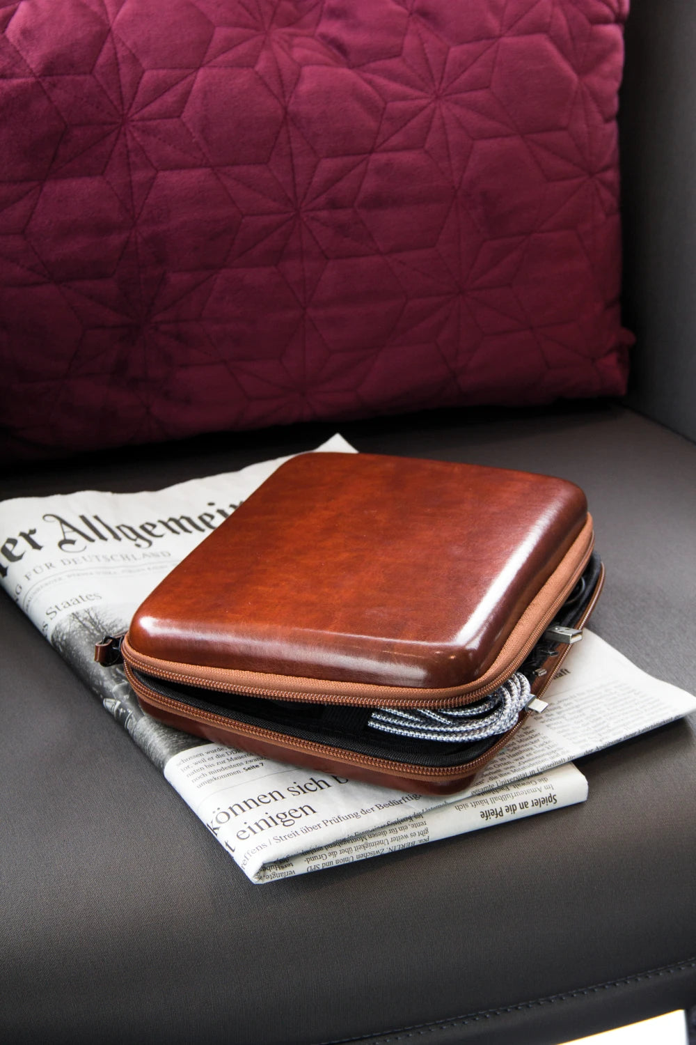 BROWN TRAVEL CASE